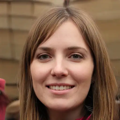 Donna soddisfatta che usa il prodotto