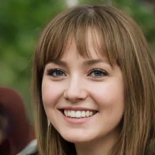 Jeune femme touchant son visage, sa peau est douce.