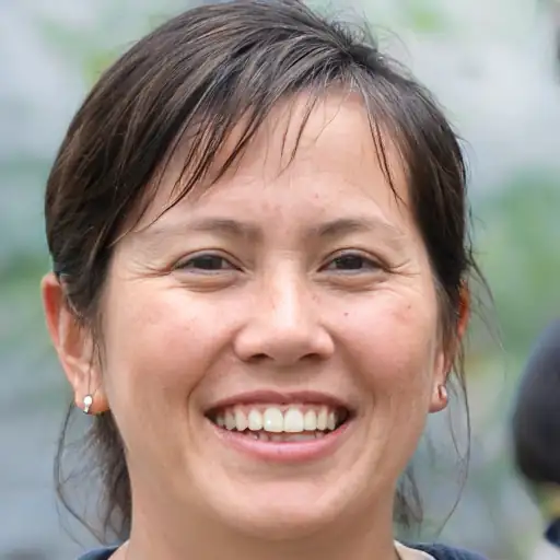 Portrait d'une femme souriante