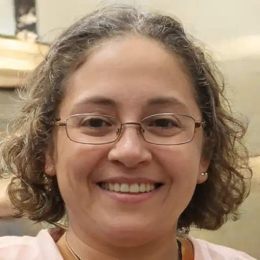 Photo of Maria, a happy user.