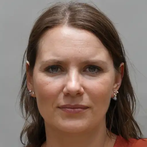 Porträt einer lächelnden Frau mittleren Alters