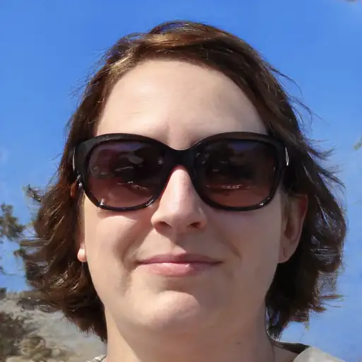 Visage d'une femme souriante