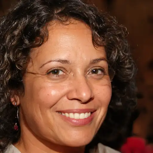 Portrait d'une femme d'âge moyen souriante