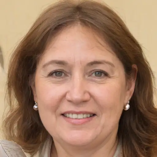 Portrait d'une cliente élégante et naturelle