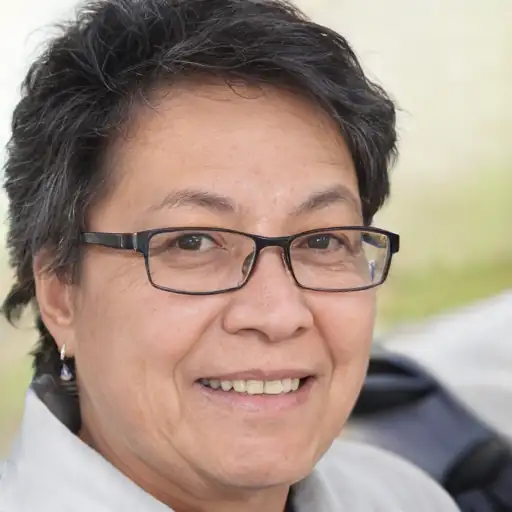 Portrait d'une femme d'âge mûr souriante