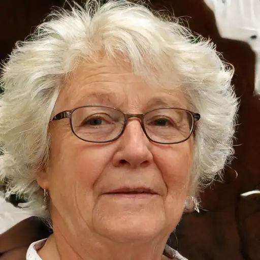 Zufriedene ältere Kundin