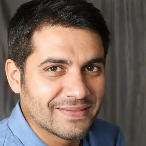 مستخدم راضٍ عن النتائج السريعة