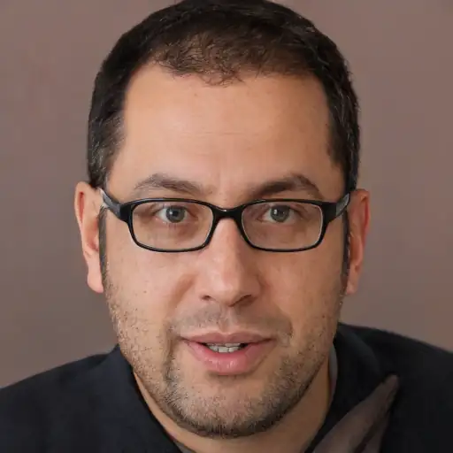 صورة خالد، سائق