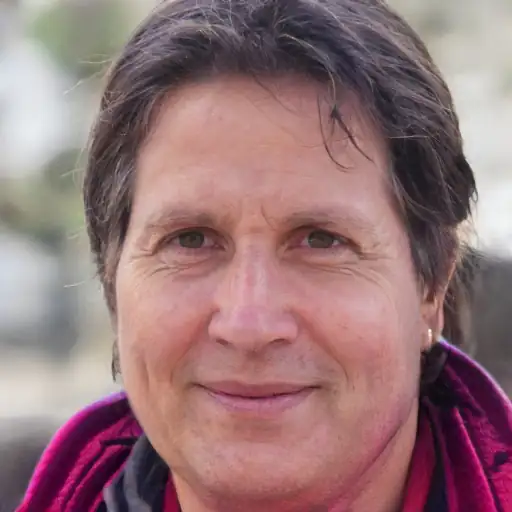 Portrait of Mark Thompson