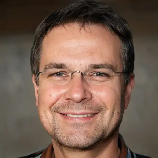 Ritratto di Andrea Romano