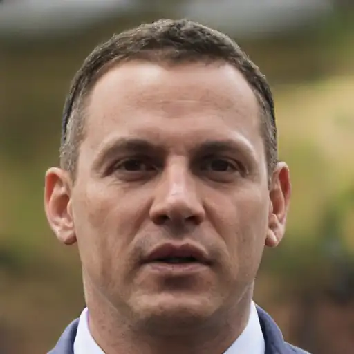 صورة لمراجعة من رجل