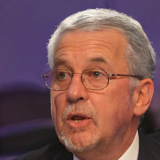 صورة لمراجعة من رجل