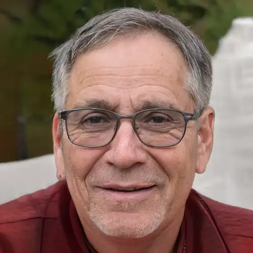 Alt text for customer face 4