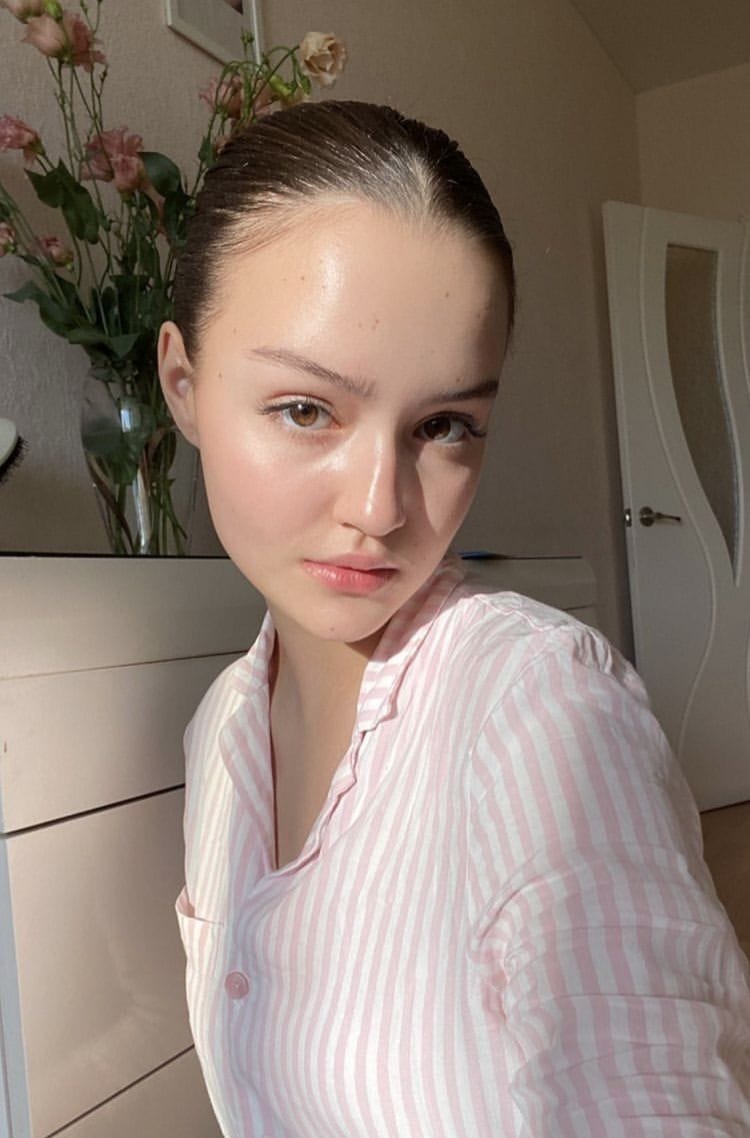 Close-up of Anua Heartleaf products showing texture and ingredients