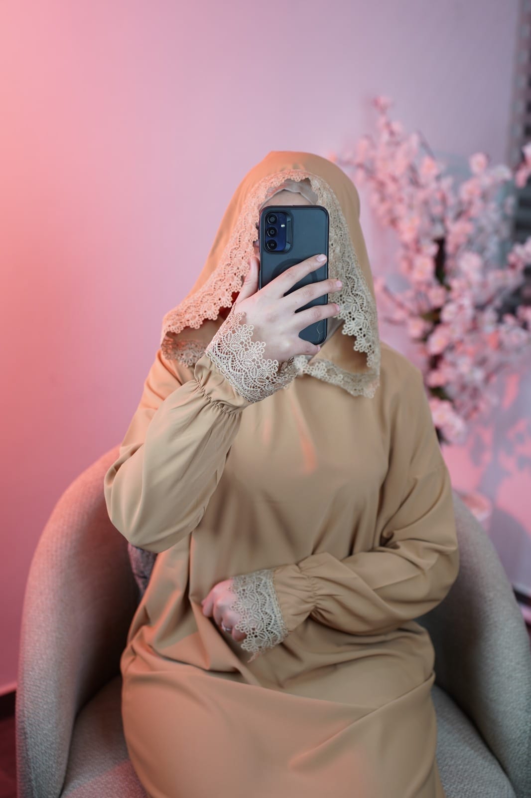 صورة توضح الخفة والنعومة