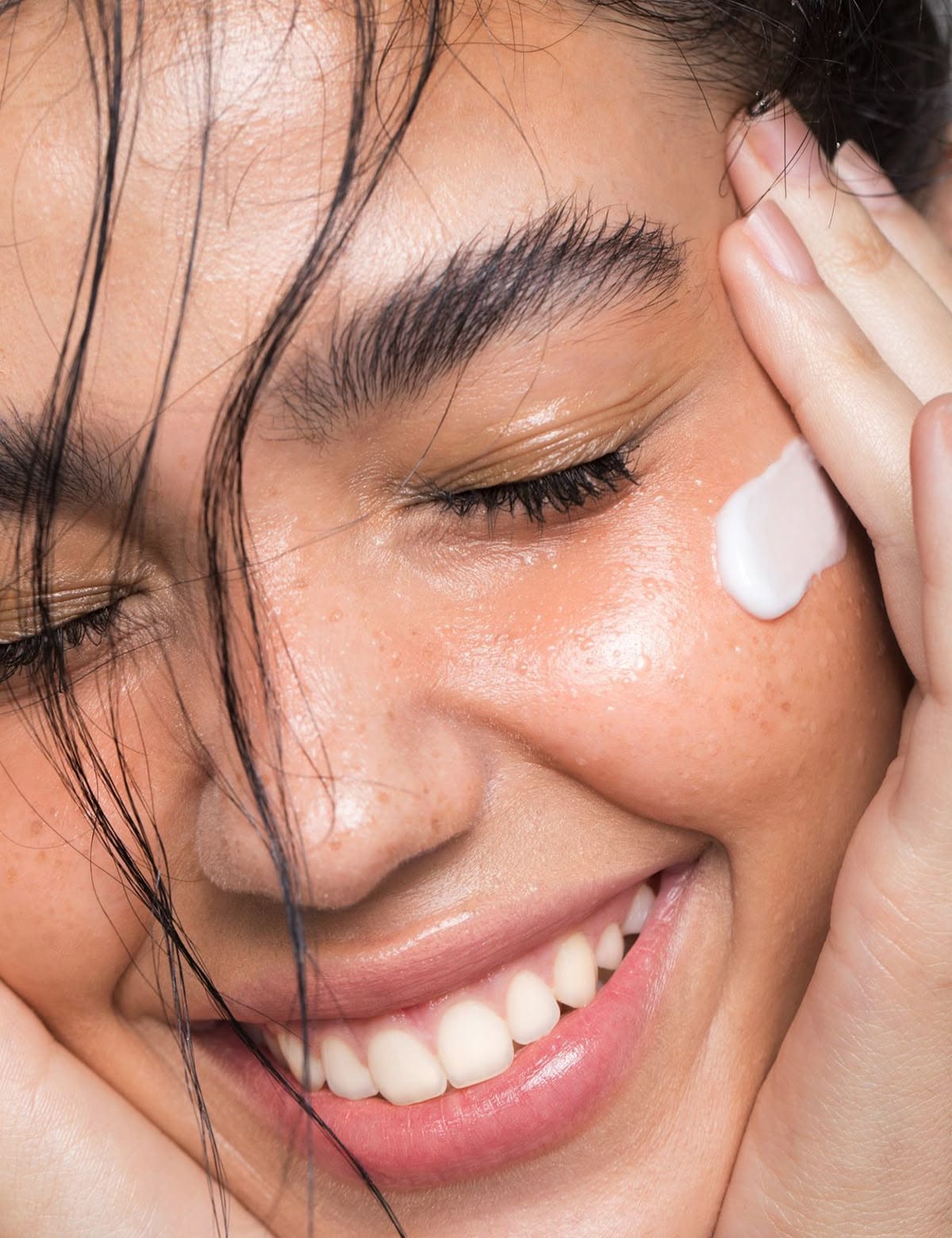 Gentle melting cleanser for refreshed skin