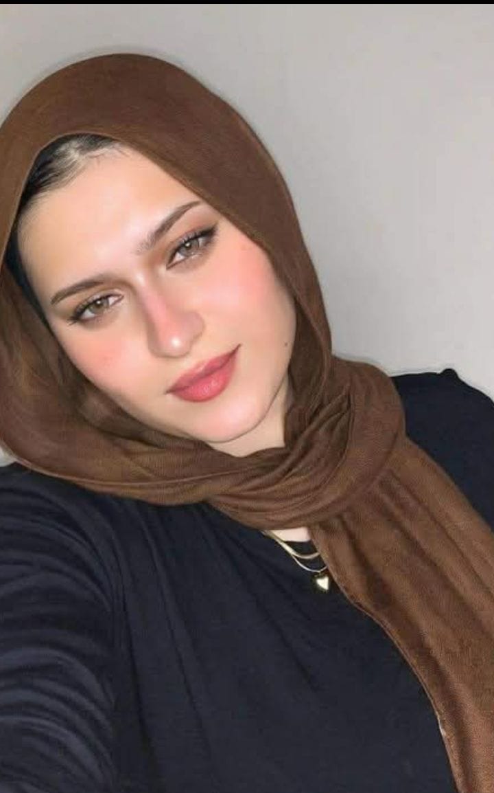 صورة لرول أون عطر الفيرومونات في حقيبة يد