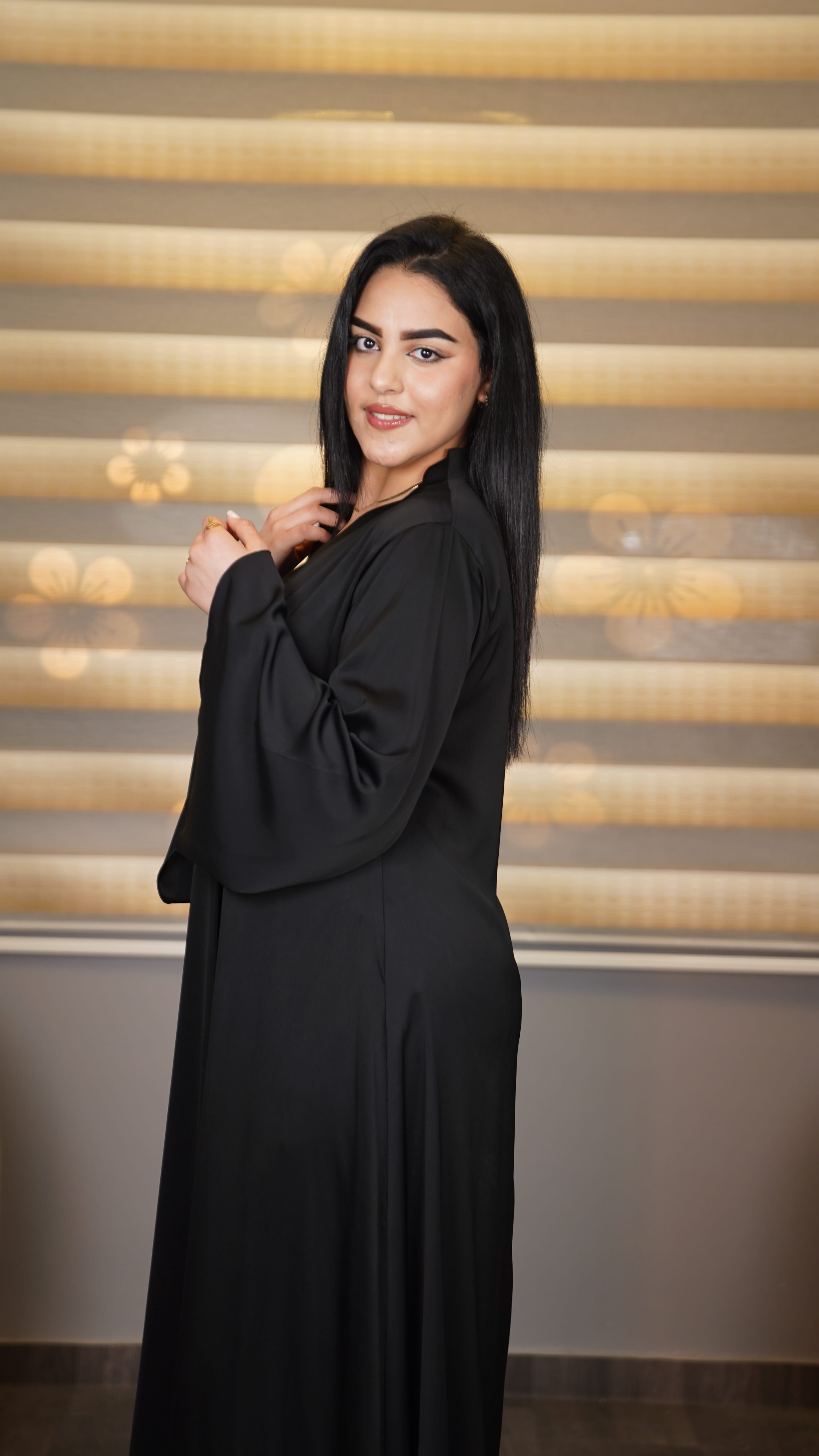 عباية لينا الفاخرة