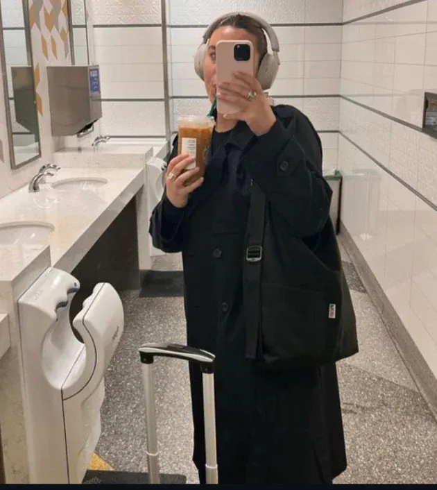 A satisfied customer using the Yabirosa bag