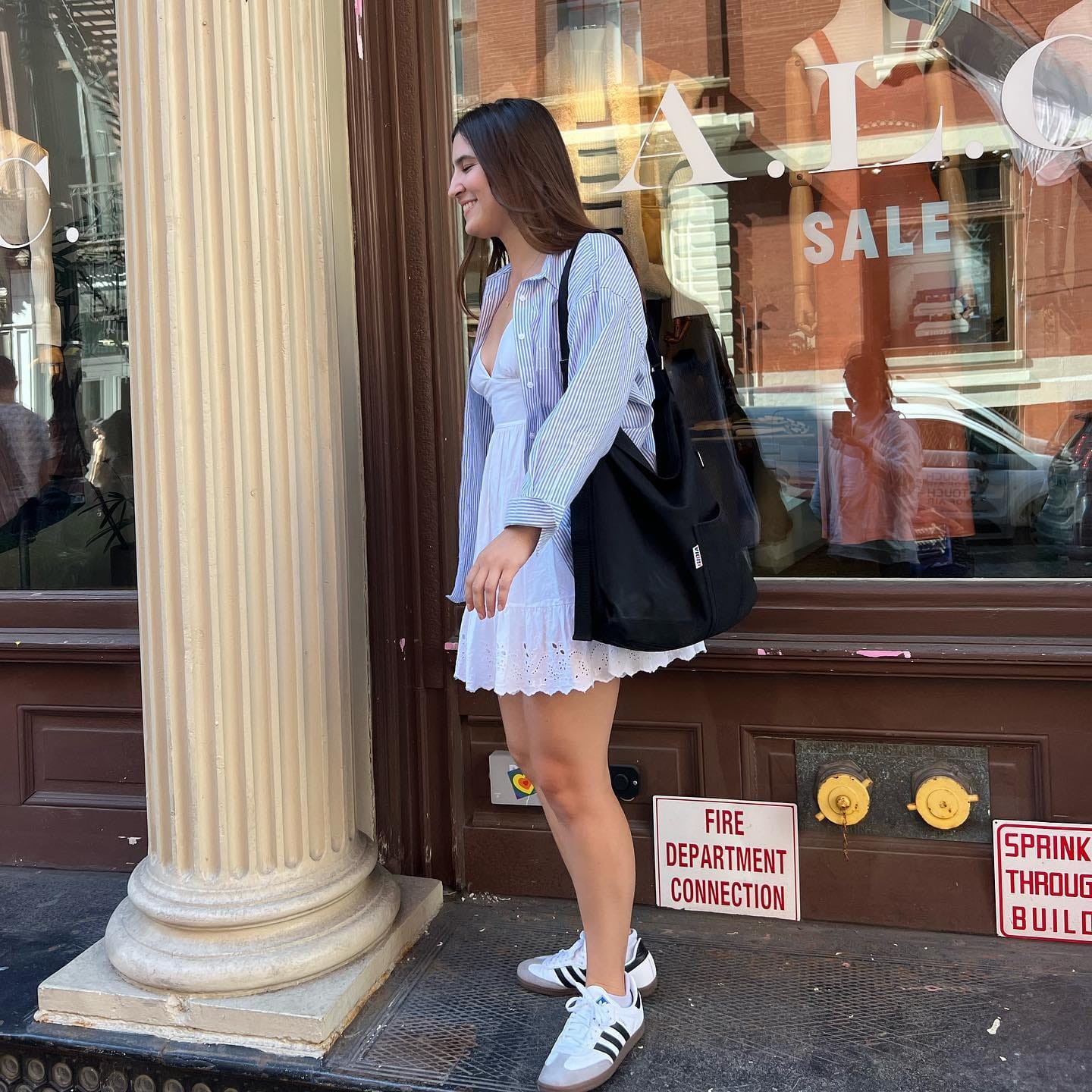 Yabirosa bag with a laptop inside