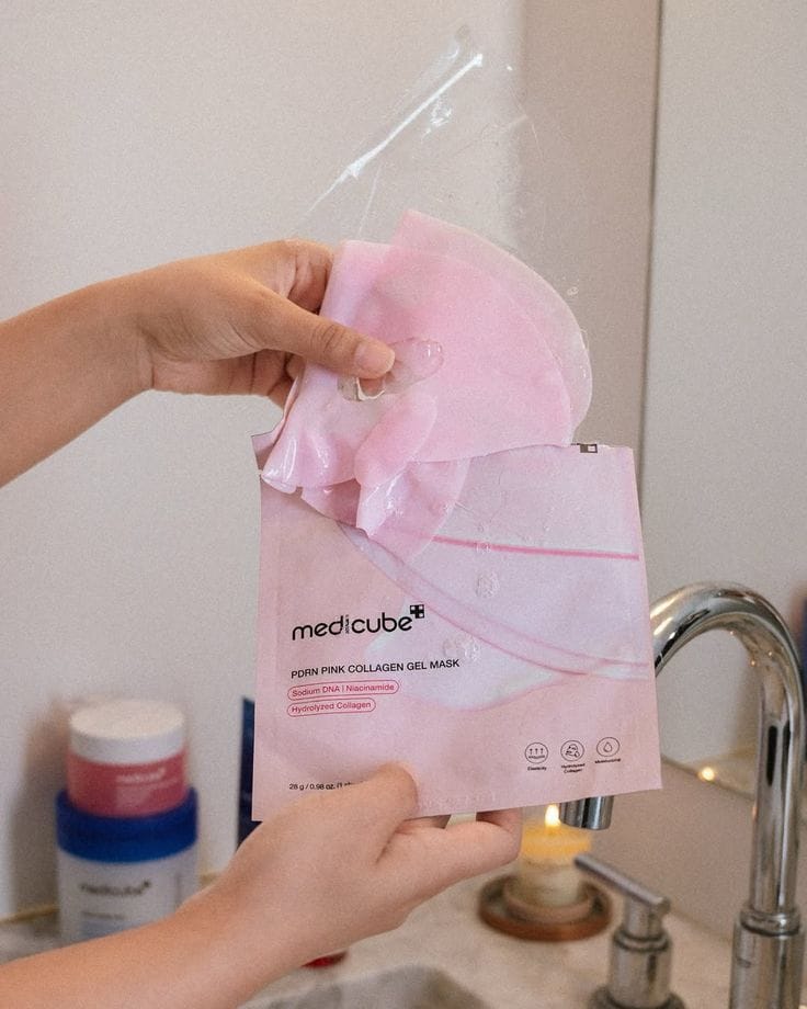 Medicube PDRN Pink Collagen Gel Mask in packaging