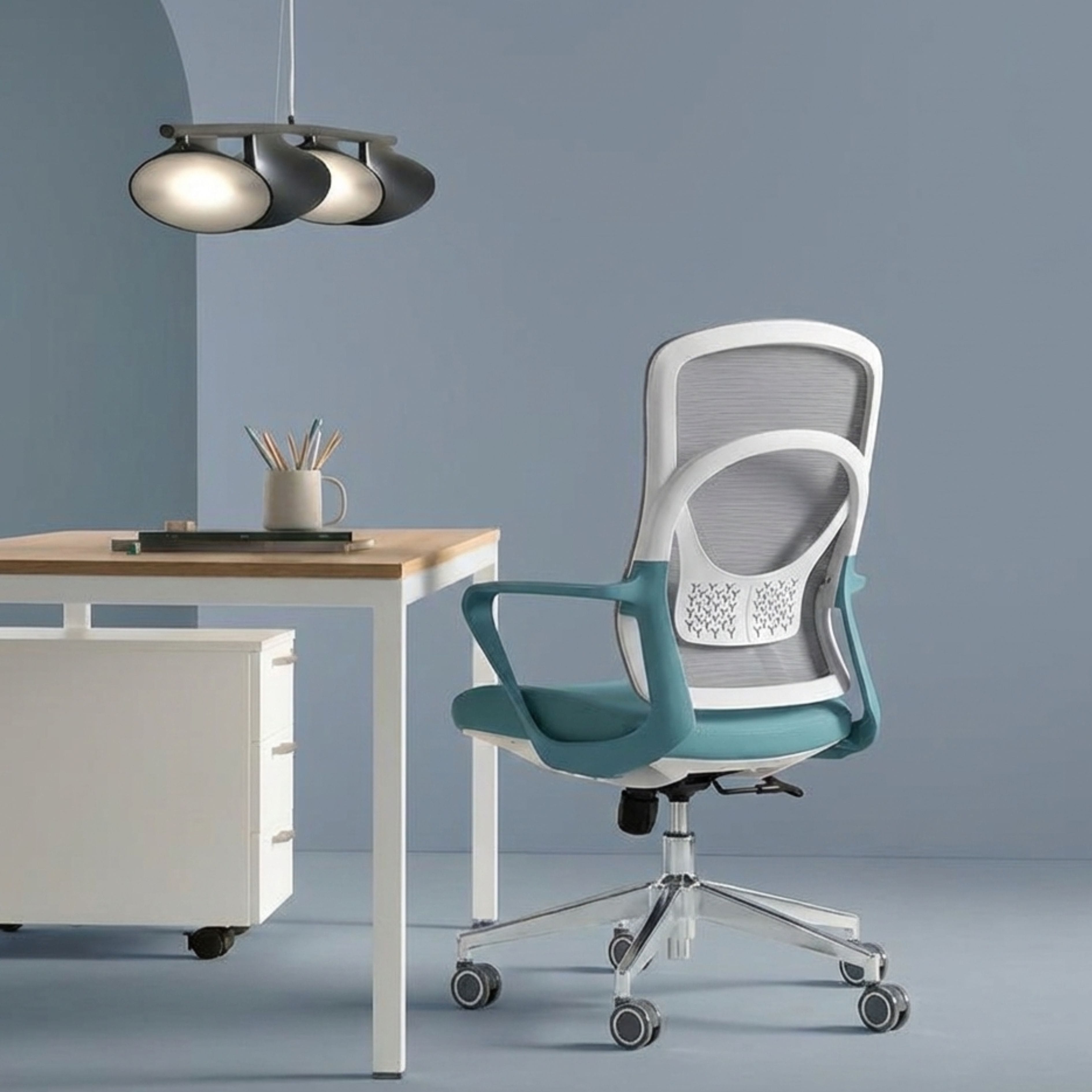 Chaise de bureau ergonomique en métal et maille