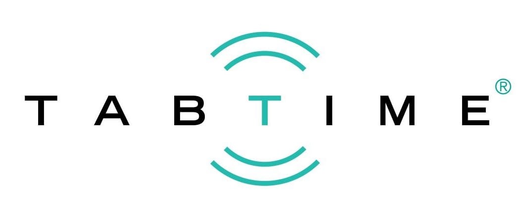 Primo piano dell'orologio sveglia vibrante con display digitale