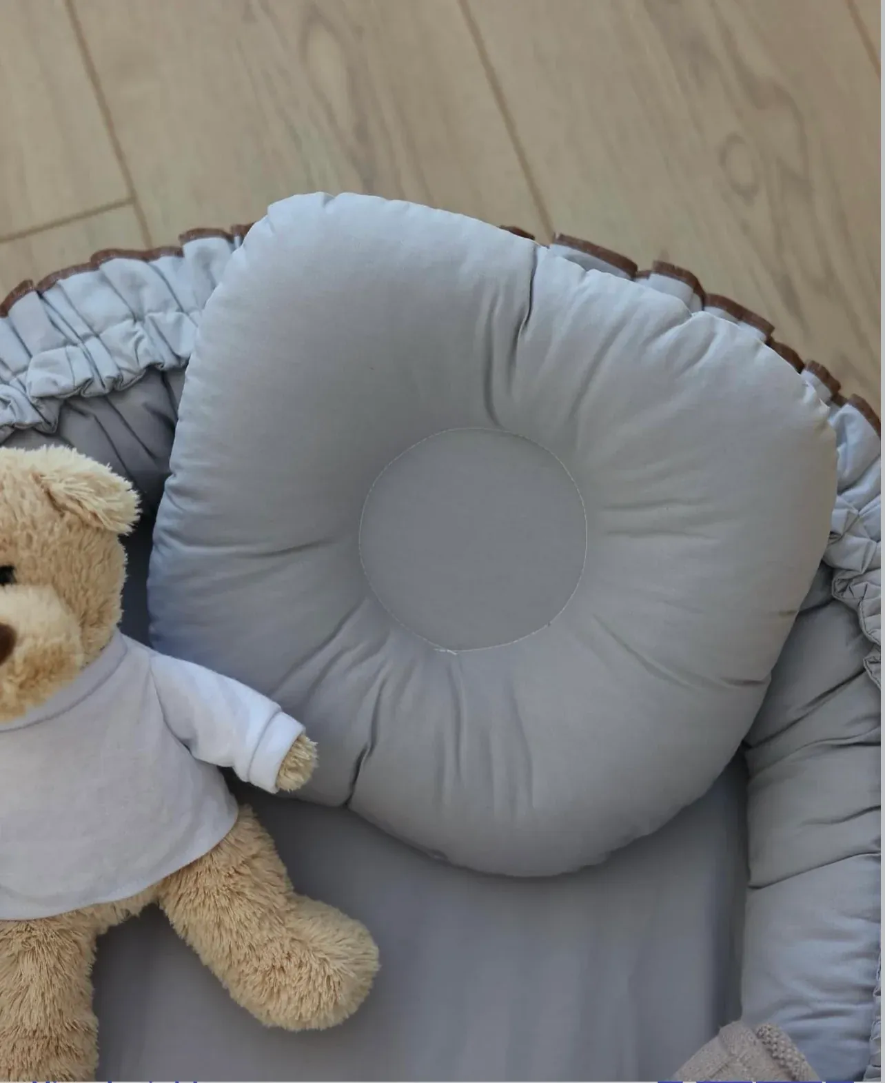 Vue latérale du nid CloudNest montrant son design ergonomique