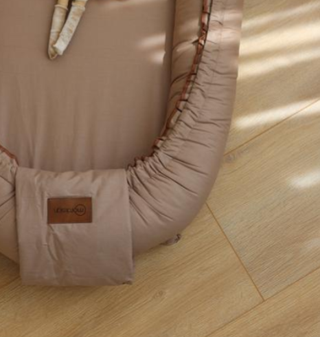 Gros plan sur le tissu doux du nid CloudNest