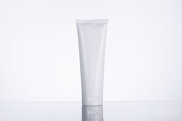 Image of a standard skincare cream jar
