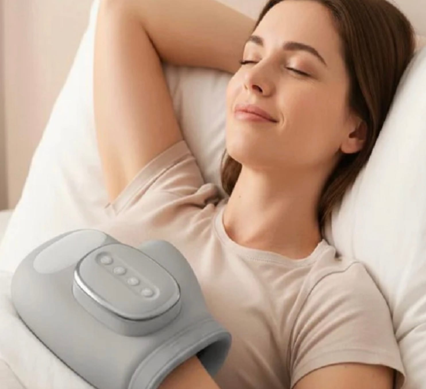Ergonomic hand massager providing therapeutic air compression therapy