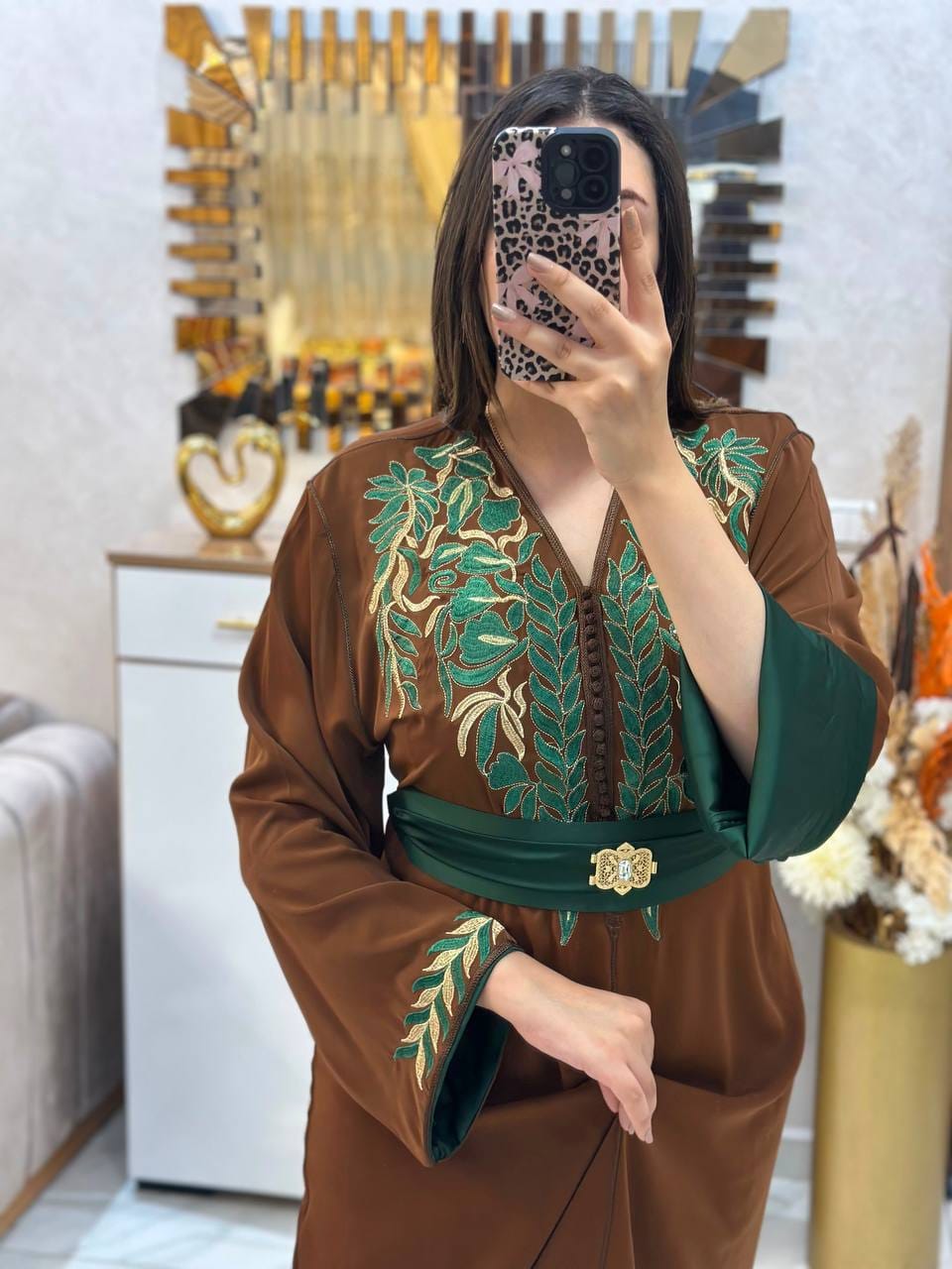 صورة ثالثة لقفطان مغربي فاخر
