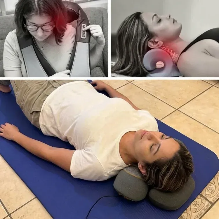 Entspannte Person mit Nackenkissen auf dem Sofa