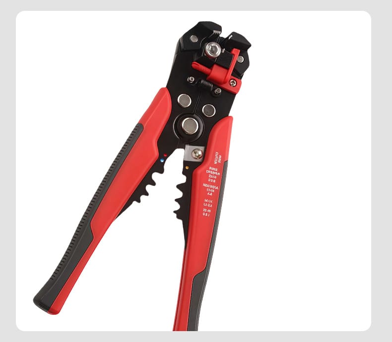 Professional 3-in-1 wire stripping tool